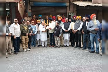 Laddoos Distributed in Doraha Under the Leadership of President Sudarshan Sharma Pappu to Celebrate AAP’s Victory