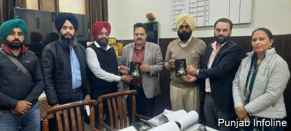 ਜ਼ਿਲ੍ਹਾ ਸਿੱਖਿਆ ਅਫ਼ਸਰਾਂ ਨਾਲ ਨਵੀਆਂ ਕਲਮਾਂ ਨਵੀਂ ਉਡਾਣ ਪ੍ਰੋਜੈਕਟ ਬਾਰੇ ਮੀਟਿੰਗ ਅਤੇ ਕੈਲੰਡਰ ਜਾਰੀ