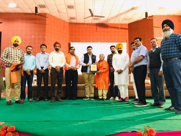 पटेल कालेज में खेली गई इंटर कालेज ताईकवांडो चैंपियनशिप समाप्त