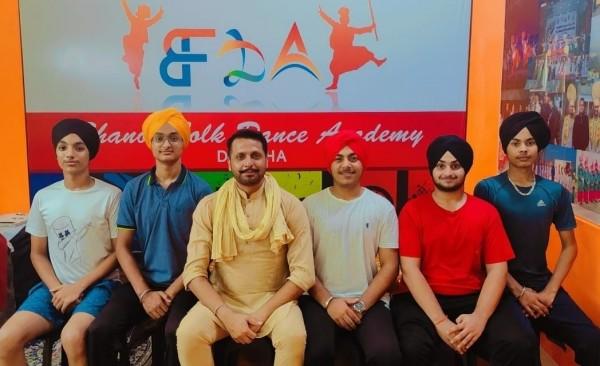 ਭਨੋਟ ਫੋਕ ਡਾਂਸ ਅਕੈਡਮੀ ਦੇ ਬੱਚਿਆਂ ਨੇ ਲਿਆ ਅੰਤਰਰਾਸਟਰੀ ਔਨਲਾਈਨ ਭੰਗੜਾ ਕੰਪੀਟੀਸ਼ਨ ਚ ਭਾਗ
